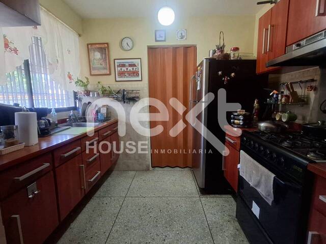 #2414 - APARTAMENTO para Venta en Maracaibo - V - 3