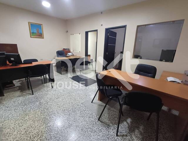 #2456 - EDIFICIO COMERCIAL para Venta en Maracaibo - V - 2