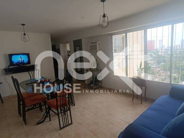 Venta en Avenida Las Delicias - Maracaibo