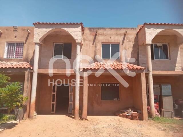 #2502 - TOWNHOUSE para Venta en Maracaibo - V - 2