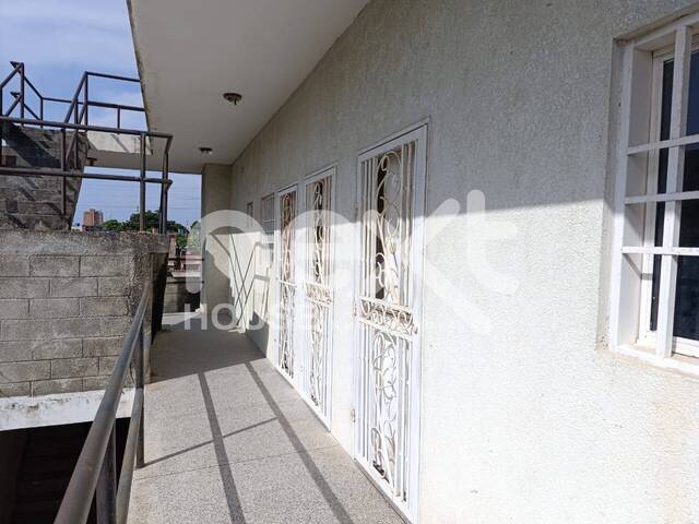 #2552 - APARTAMENTO para Alquiler en Maracaibo - V - 2