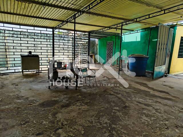 #2553 - CASA COMERCIAL para Venta en Maracaibo - V - 2