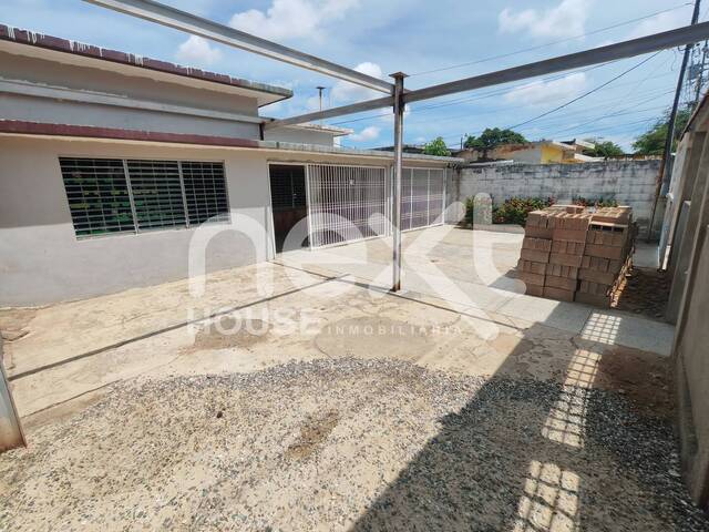 #2748 - CASA COMERCIAL para Venta en Maracaibo - V