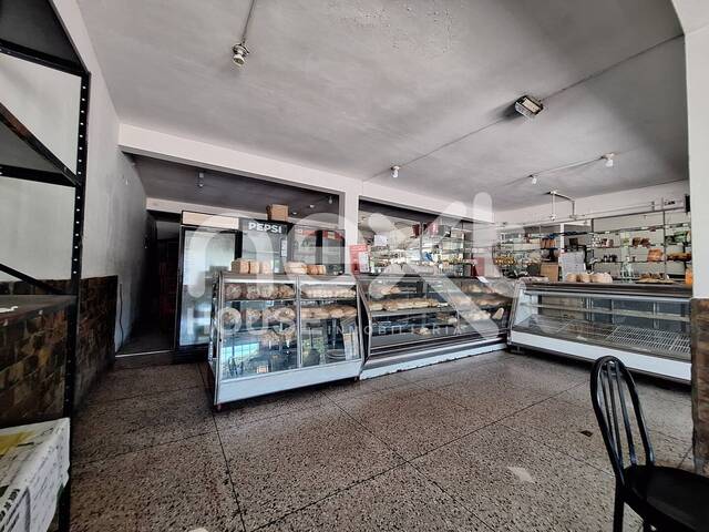 #2778 - LOCAL COMERCIAL para Venta en Cabimas - V