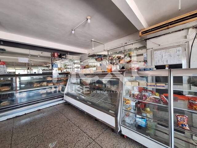 #2778 - LOCAL COMERCIAL para Venta en Cabimas - V