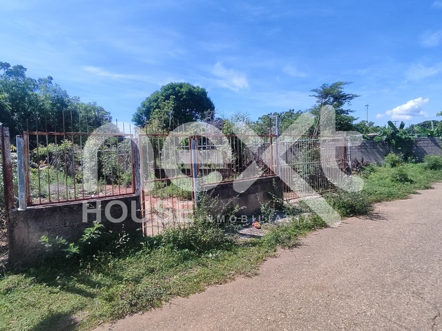 #2817 - TERRENO para Venta en Ciudad Ojeda - V