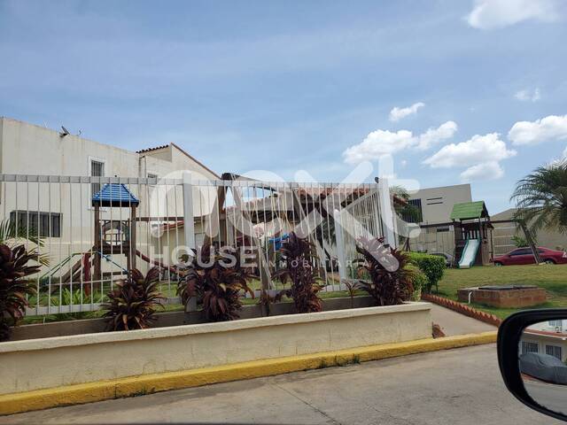 #2833 - TOWNHOUSE para Venta en Maracaibo - V