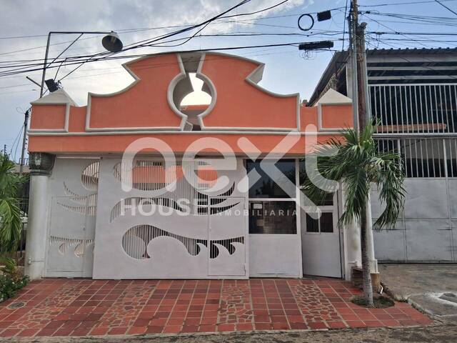 #2891 - CASA COMERCIAL para Alquiler en Maracaibo - V - 1