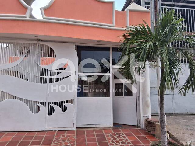#2891 - CASA COMERCIAL para Alquiler en Maracaibo - V - 2