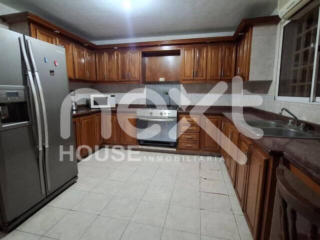 #1676 - CASA para Venta en Maracaibo - V