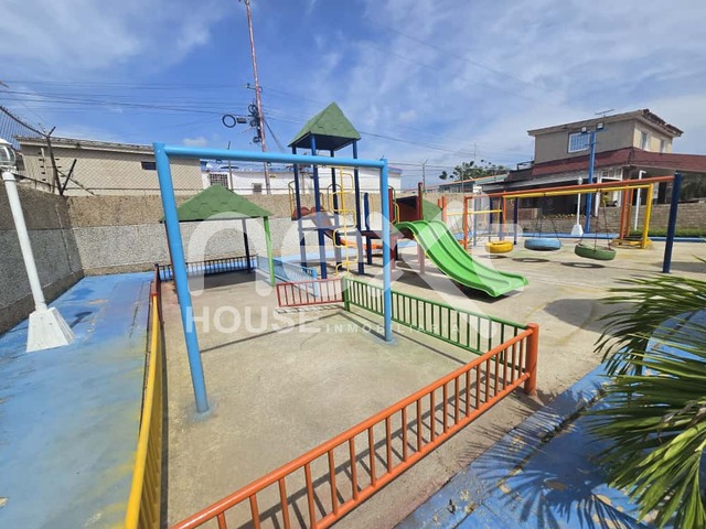 #3182 - TOWNHOUSE para Alquiler en Ciudad Ojeda - V - 2