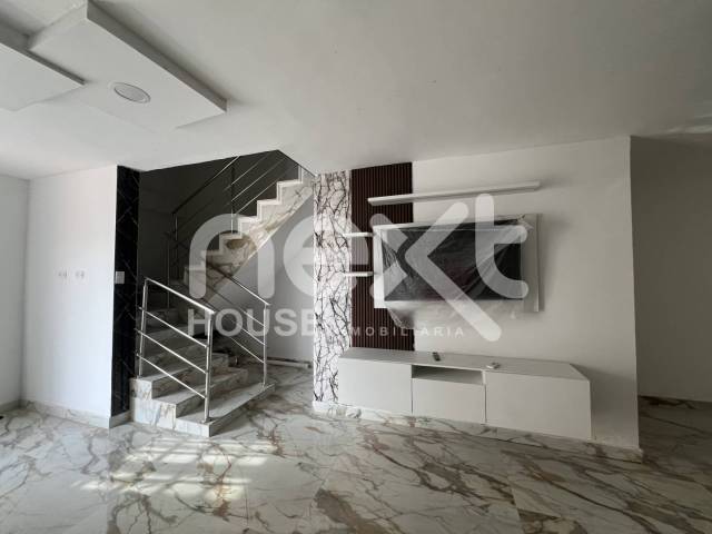 CASA para Alquiler en Ciudad Ojeda - 3