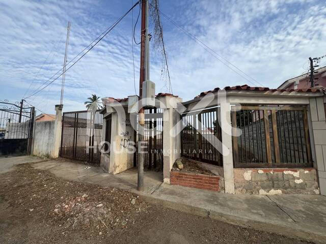 #3664 - TERRENO para Venta en Ciudad Ojeda - V
