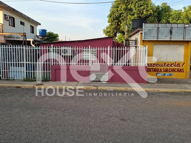 #4211 - CASA para Venta en Maracaibo - V