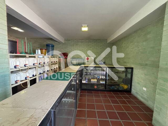#4248 - LOCAL COMERCIAL para Venta en Maracaibo - V