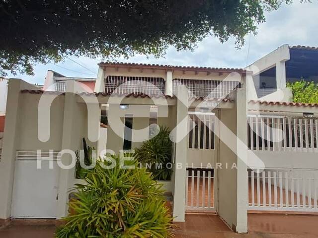 Venta en Avenida Fuerzas Armadas - Maracaibo
