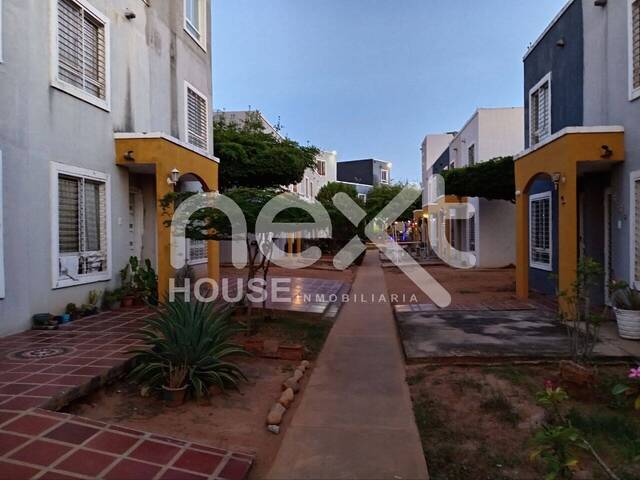 TOWNHOUSE para Venta en Maracaibo - 3