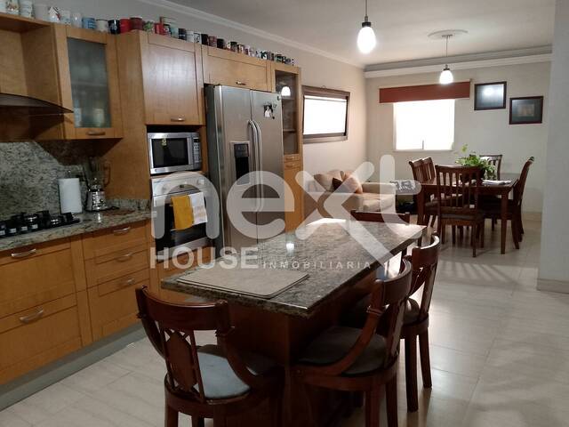#4370 - CASA para Venta en Maracaibo - V
