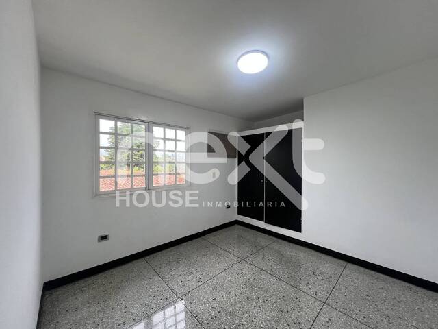 APARTAMENTO para Alquiler en Ciudad Ojeda - 2