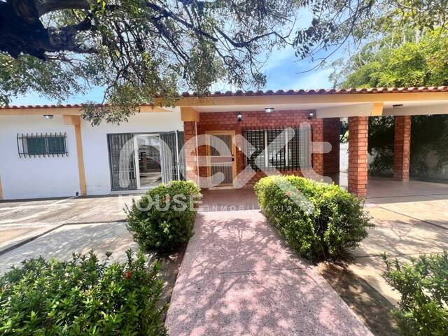 #4796 - CASA COMERCIAL para Venta en Ciudad Ojeda - V - 2