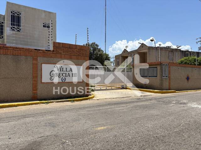 #4947 - TOWNHOUSE para Alquiler en Maracaibo - V - 1