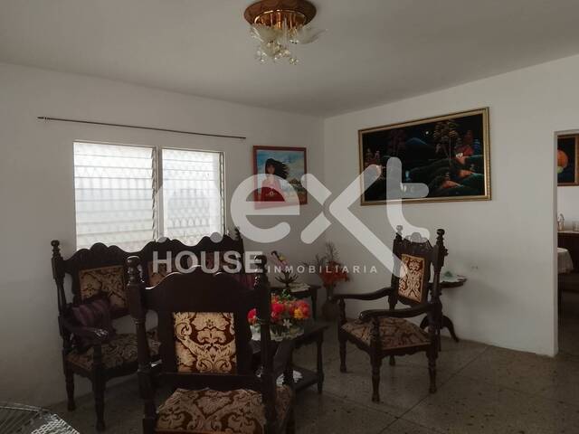 #4951 - CASA para Venta en Maracaibo - V - 2
